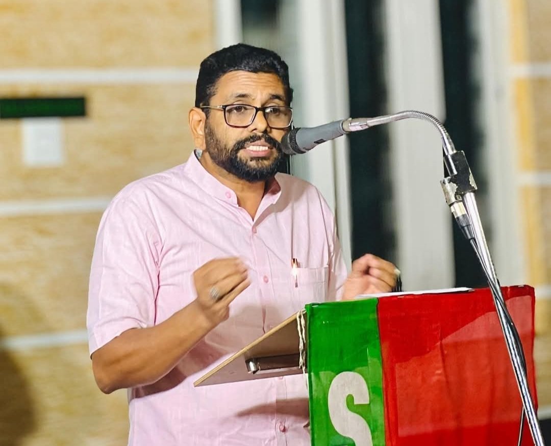 Image default